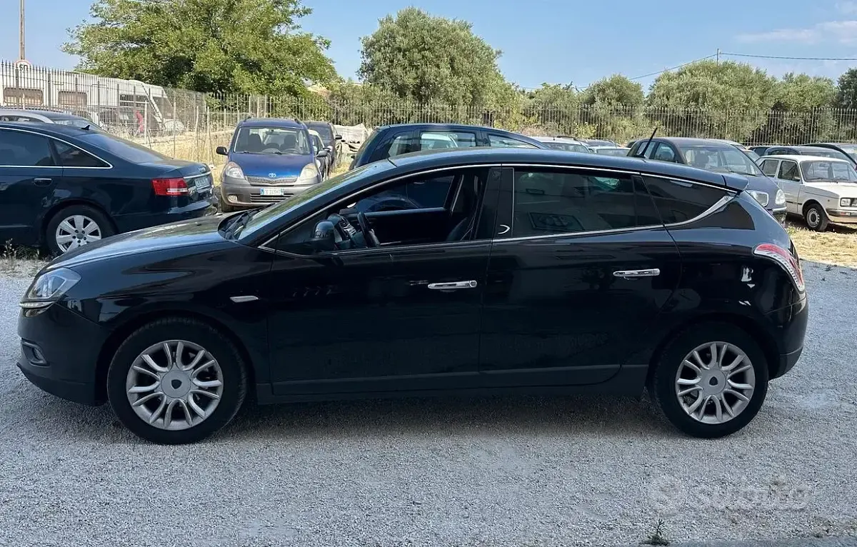 Usata Lancia Delta Platinum 120 CV (88 kW) 2011 Nero Utilitaria