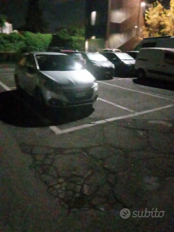 Usata Peugeot 208 82 CV (60 kW) 2017 Grigio Utilitaria