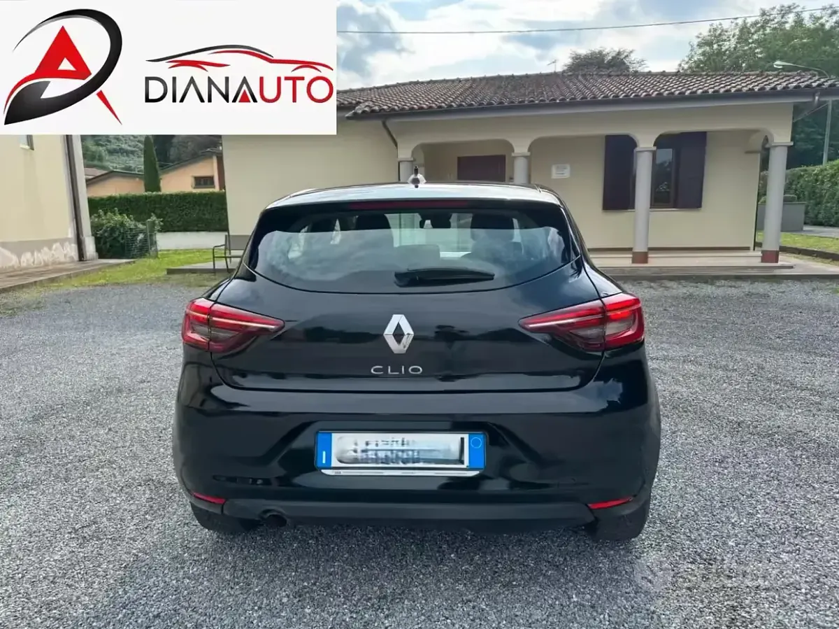 Usata Renault Clio V 101 CV (74 kW) 2021 Nero Berlina