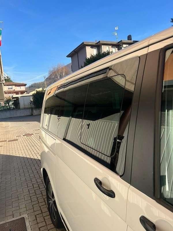 Usata VW Multivan Comfortline 180 CV (132 kW) 2013 Bianco Monovolume