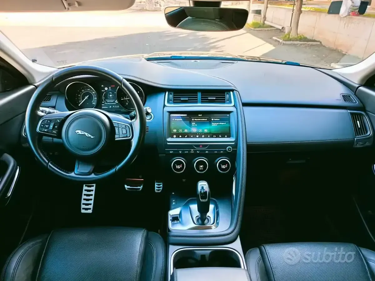 Usata Jaguar E-Pace 200 CV (147 kW) 2018 SUV