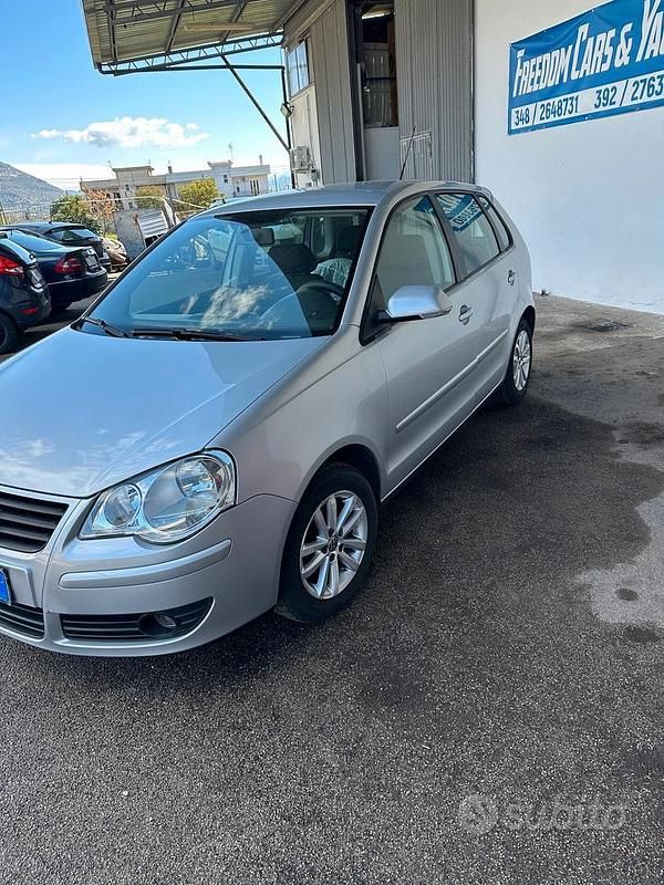 Usata VW Polo Comfortline 80 CV (58 kW) 2008 Grigio Utilitaria