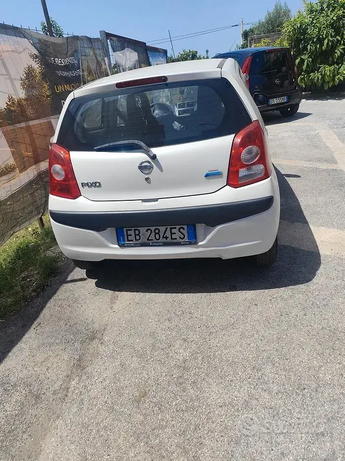 Usata Nissan Pixo 68 CV (50 kW) 2010 Bianco Utilitaria