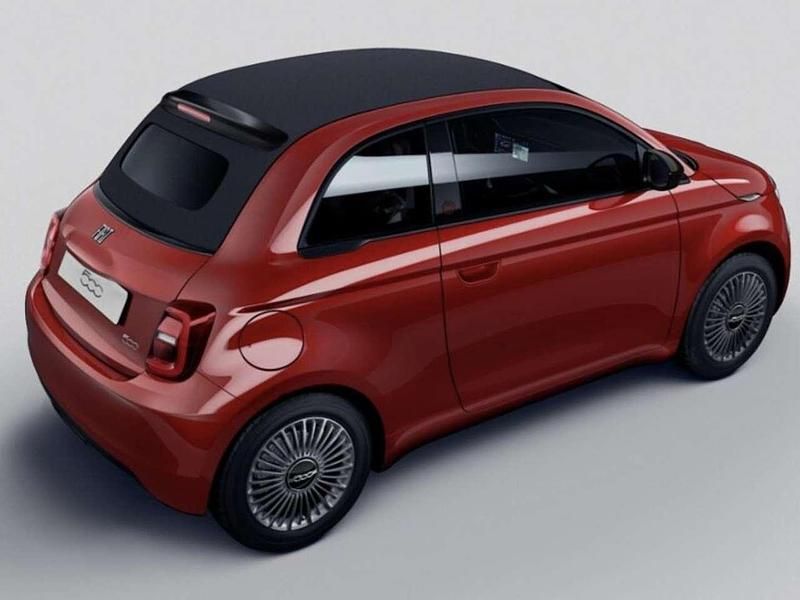 Usata Fiat 500e Red 42 kW (58 CV) 2025 Rosso Cabrio