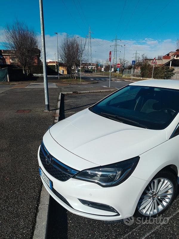 Usata Opel Astra Innovation 136 CV (100 kW) 2016 Berlina