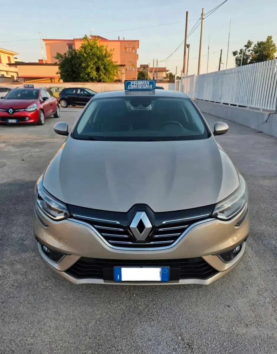 Usata Renault Mégane IV Bose Edition 110 CV (80 kW) 2017 Oro Berlina
