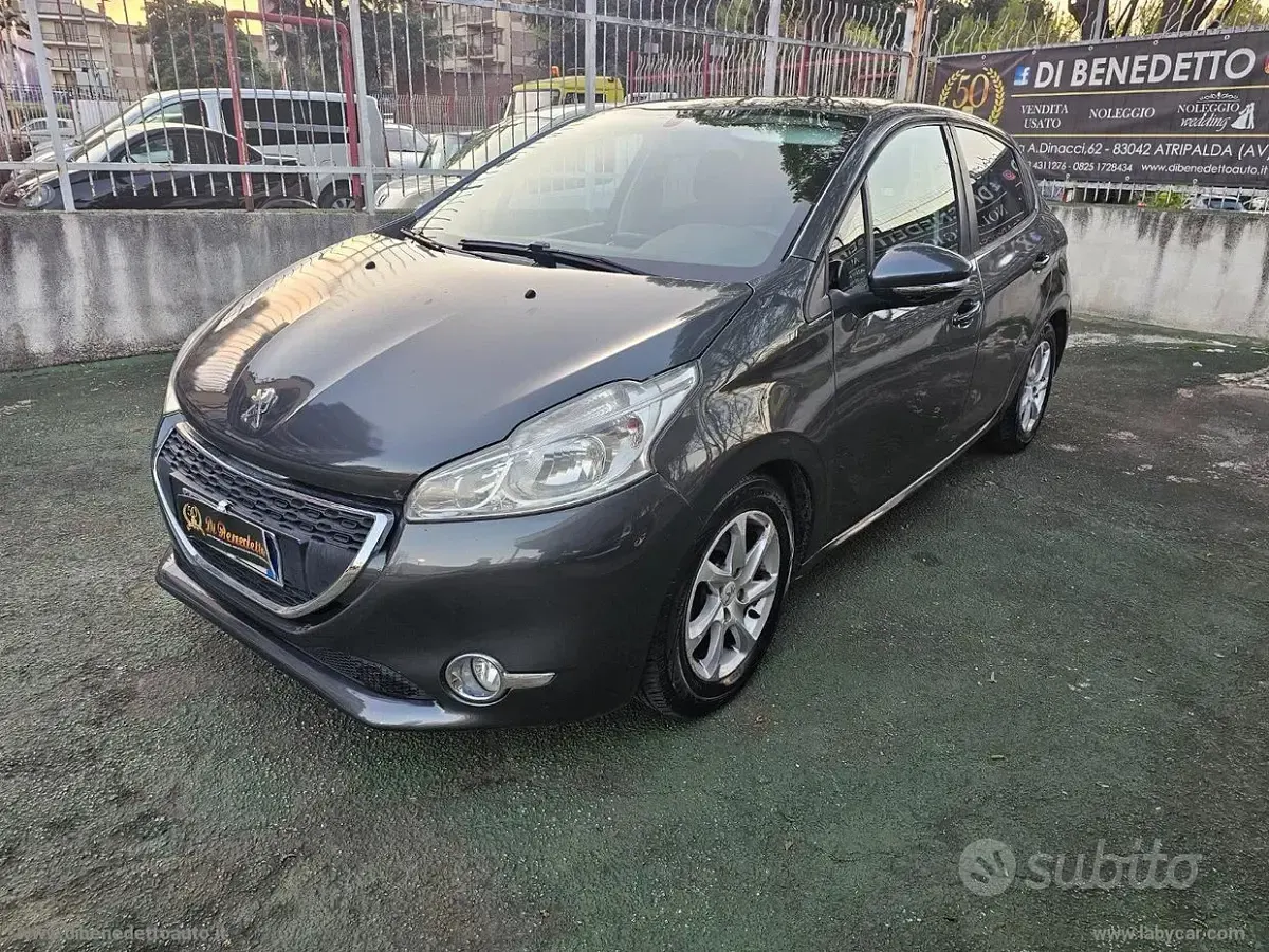 Begagnad Peugeot 208 Allure 95 HK (69 kW) 2012 Halvkombi