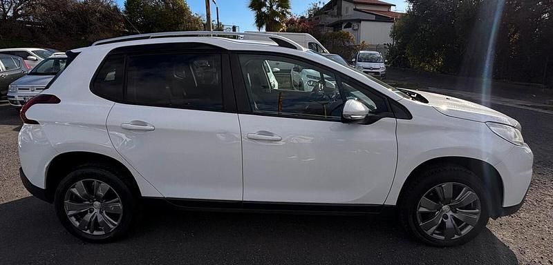 Usata Peugeot 2008 Allure 99 CV (72 kW) 2017 Bianco SUV