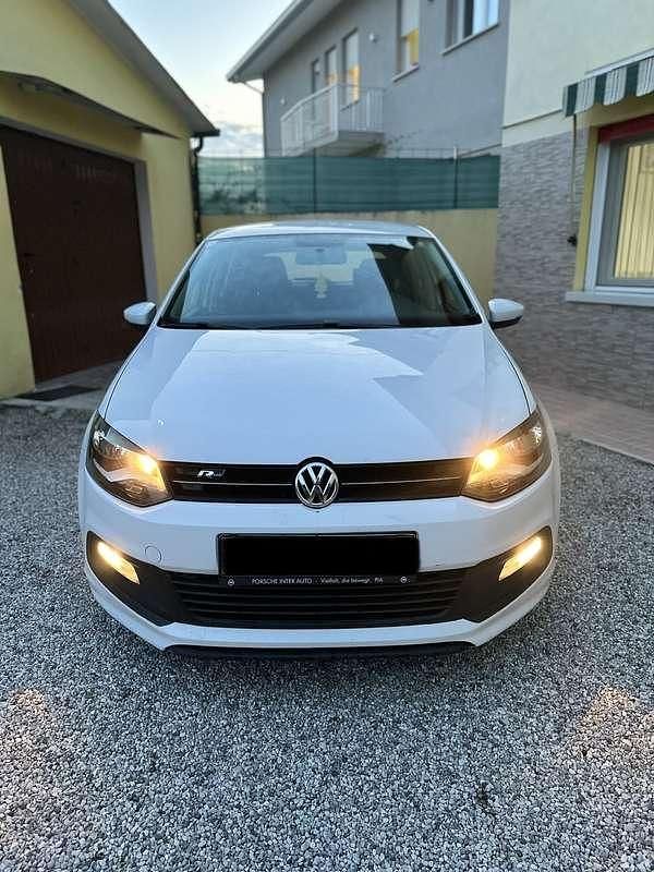 Bianco Usata 2014 VW Polo R-line Tre volumi | 7300 € (Buon prezzo) - Immagine 1/4