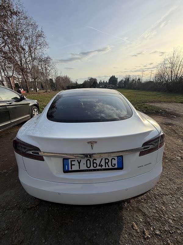 Usata Tesla Model S 158 kW (215 CV) 2019 Utilitaria