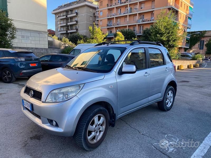 Grigio Usata 2008 Daihatsu Terios SUV | 6900 € - Immagine 1/4