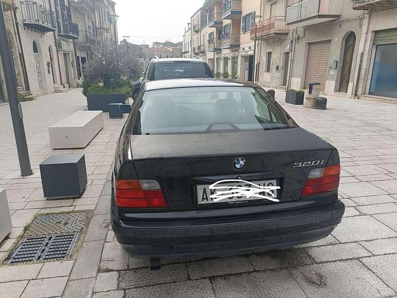Usata BMW 320 150 CV (110 kW) 1997 Berlina