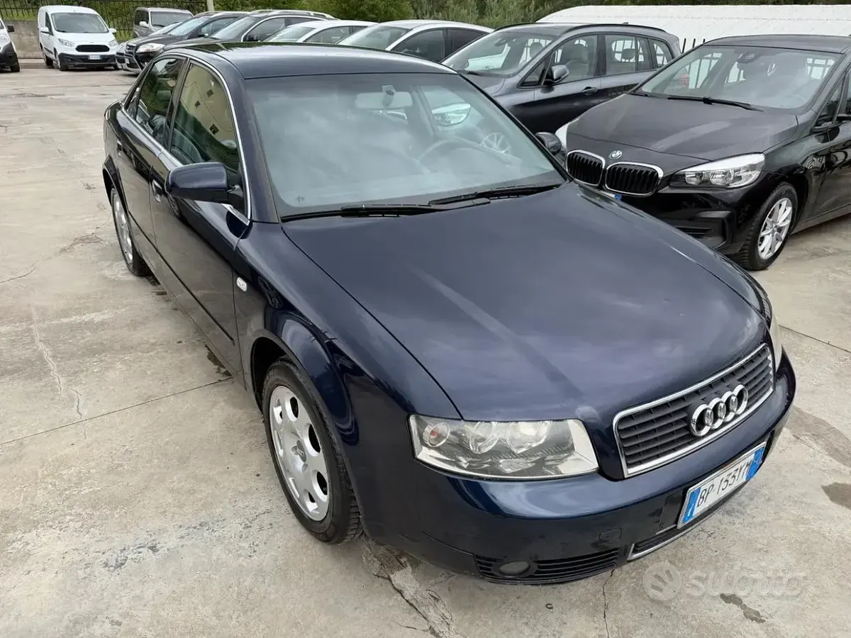 Usata Audi A4 130 CV (95 kW) 2004 Blu Berlina