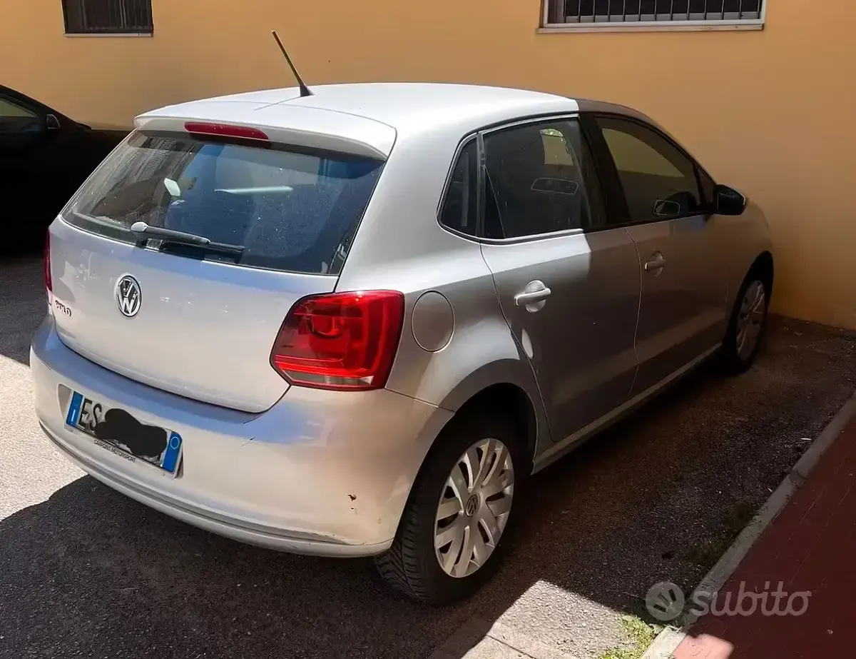 Usata VW Polo 69 CV (50 kW) 2013 Grigio Utilitaria