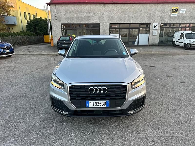 Usata Audi Q2 125 CV (91 kW) 2017 Grigio SUV