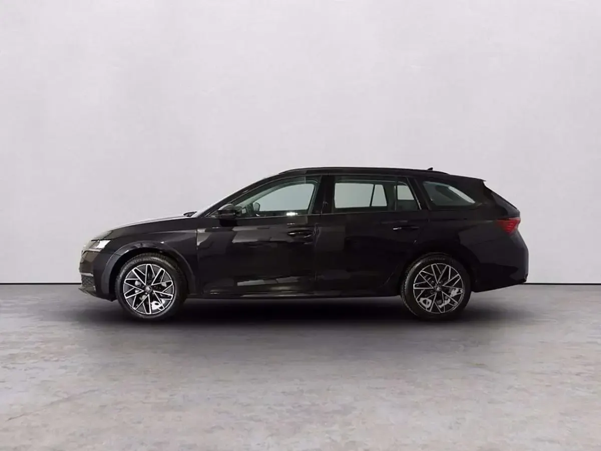 Usata Skoda Octavia Executive 150 CV (110 kW) 2025 Nero tulipano perlato Station wagon
