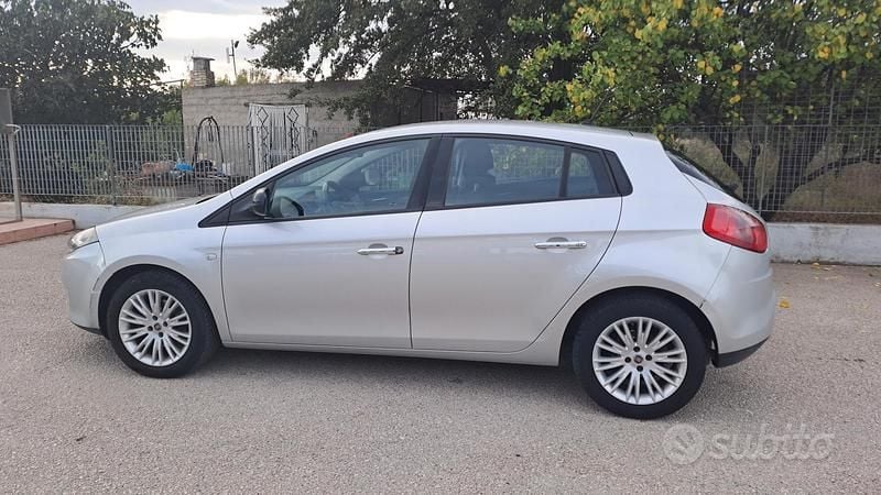 Usata Fiat Bravo 120 CV (88 kW) 2012 Grigio Utilitaria