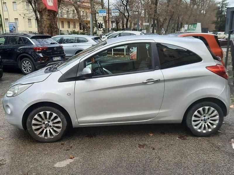 Usata Ford Ka Titanium 75 CV (55 kW) 2011 Argento Utilitaria