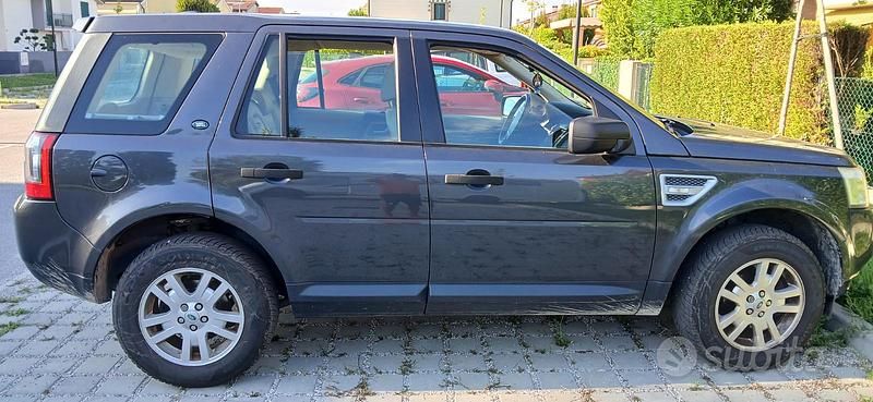 Usata Land Rover Freelander 2 190 CV (139 kW) 2011 Nero SUV
