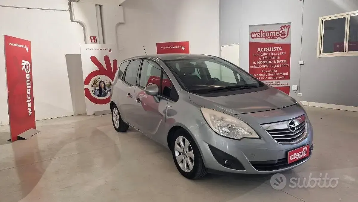 Usata Opel Meriva 95 CV (69 kW) 2012 Grigio Monovolume
