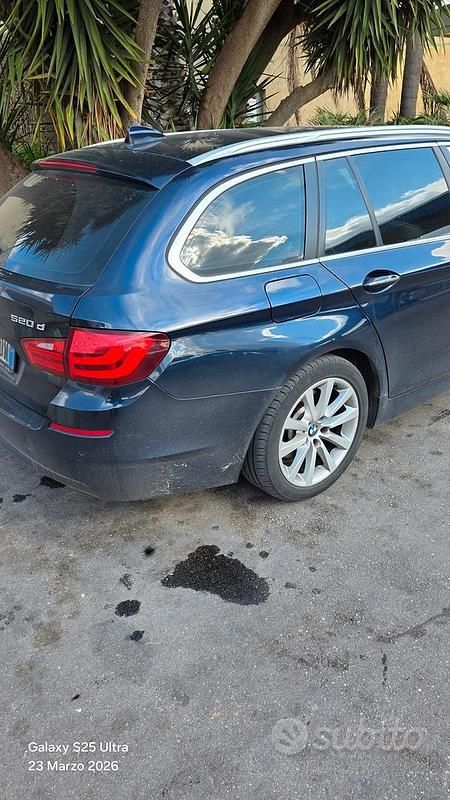 Usata BMW 520 Luxury Line 184 CV (135 kW) 2013 Blu Station wagon