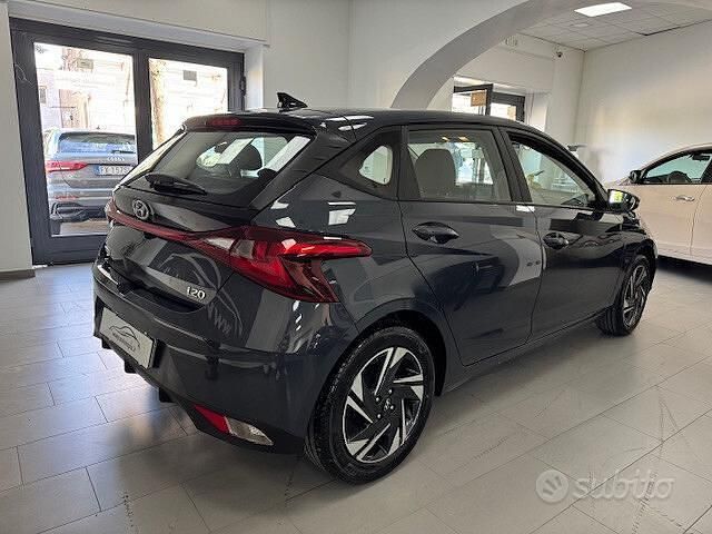 Usata Hyundai i20 84 CV (61 kW) 2023 Grigio Utilitaria