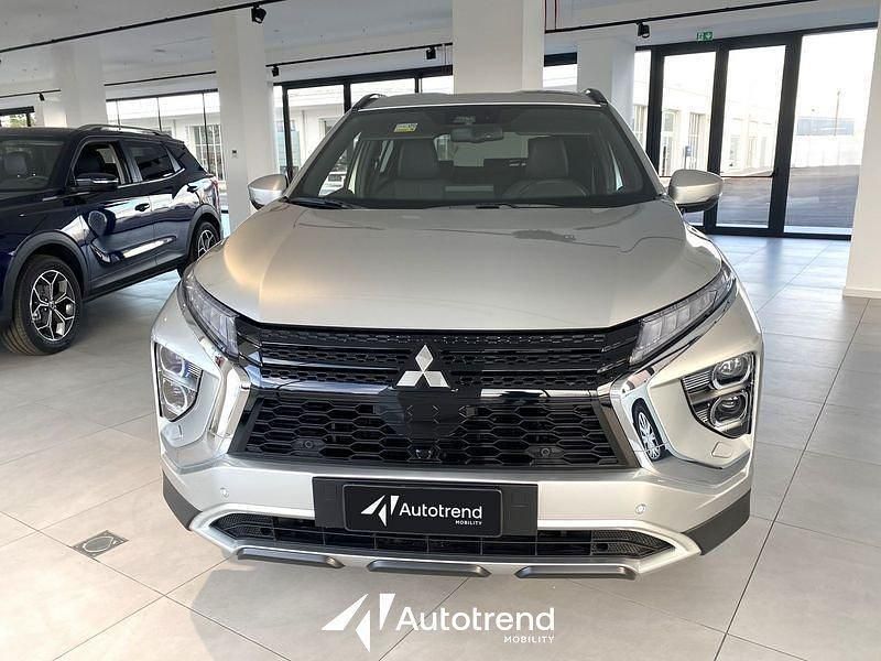 Nuova Mitsubishi Eclipse Cross Instyle 188 CV (138 kW) 2025 Argento SUV