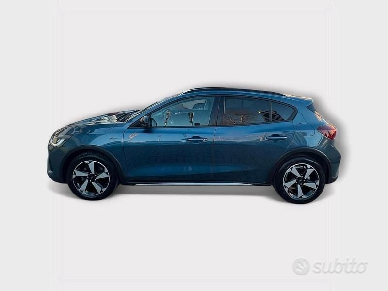 Usata Ford Focus Active 125 CV (91 kW) 2022 Blu Station wagon