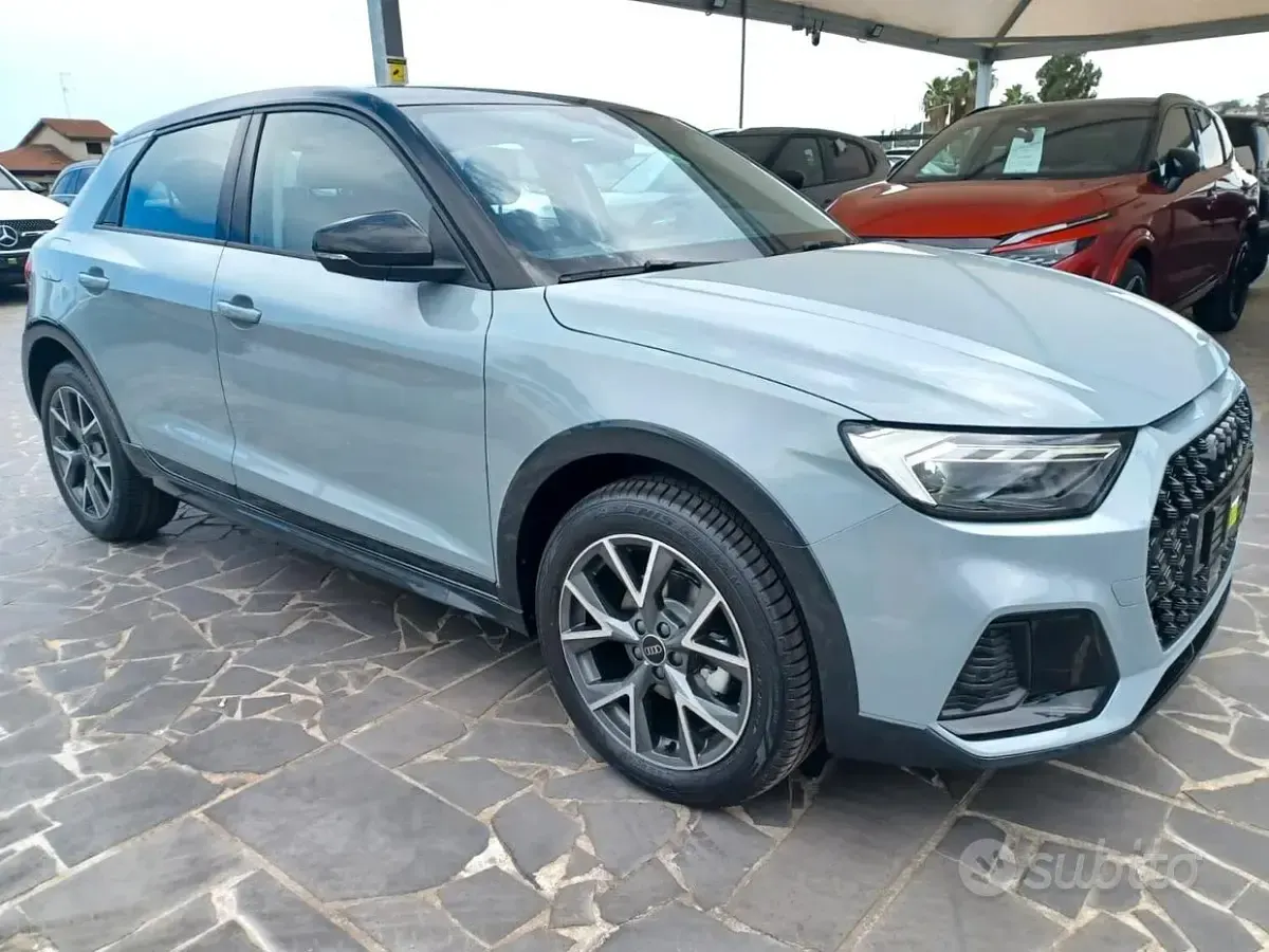 Nuova Audi A1 116 CV (85 kW) 2026 Grigio SUV