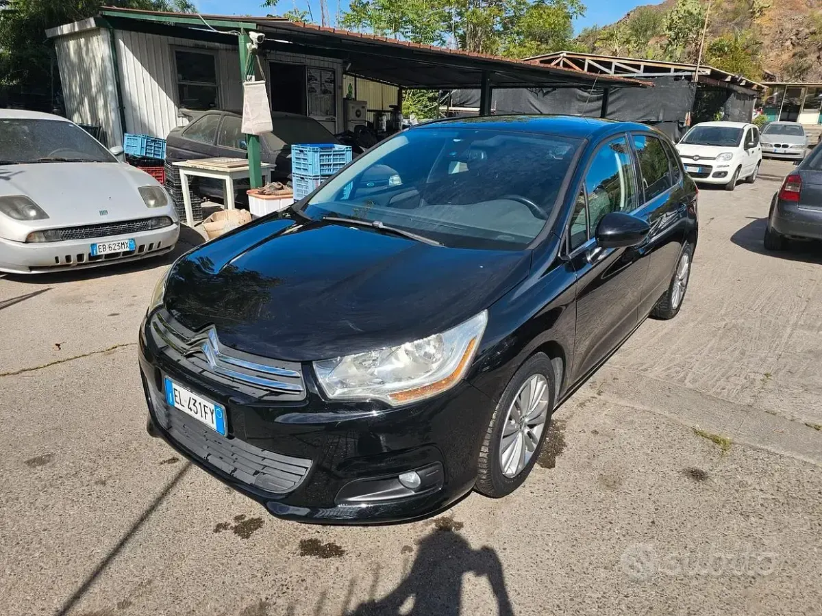 Usata Citroën C4 Attraction 92 CV (67 kW) 2012 Nero Berlina