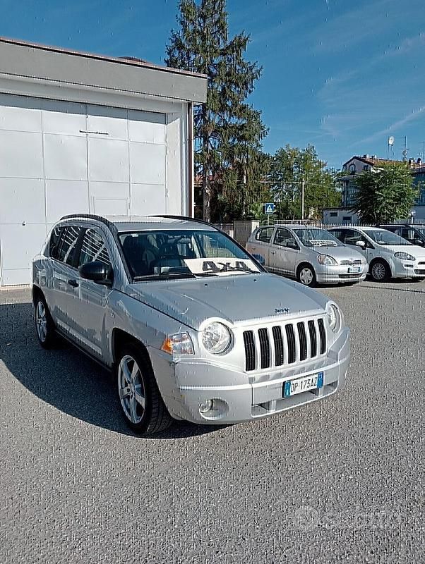Usata Jeep Compass Limited 140 CV (102 kW) 2008 Grigio SUV