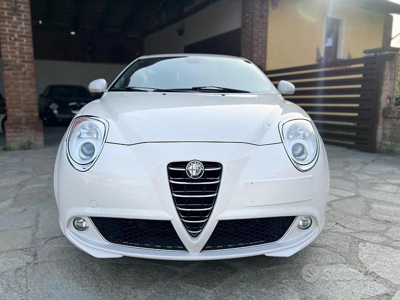 Usata Alfa Romeo MiTo Distinctive 78 CV (57 kW) 2009 Bianco Utilitaria