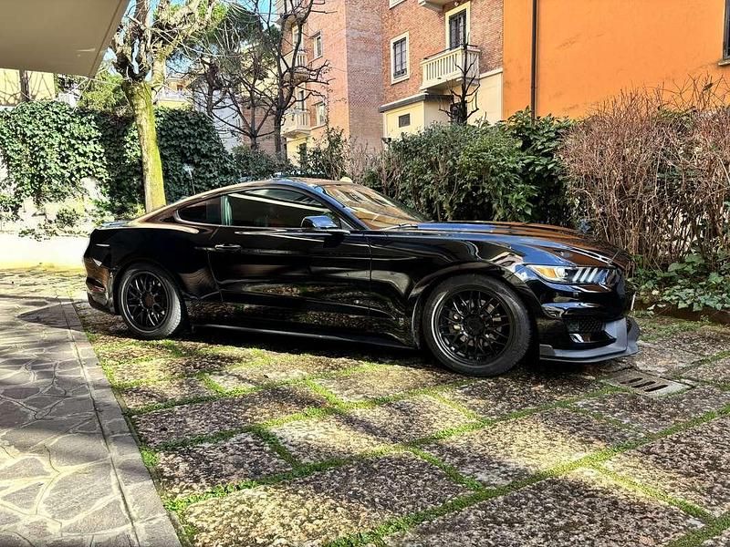 Usata Ford Mustang Fastback 317 CV (233 kW) 2016 Nero Coupé