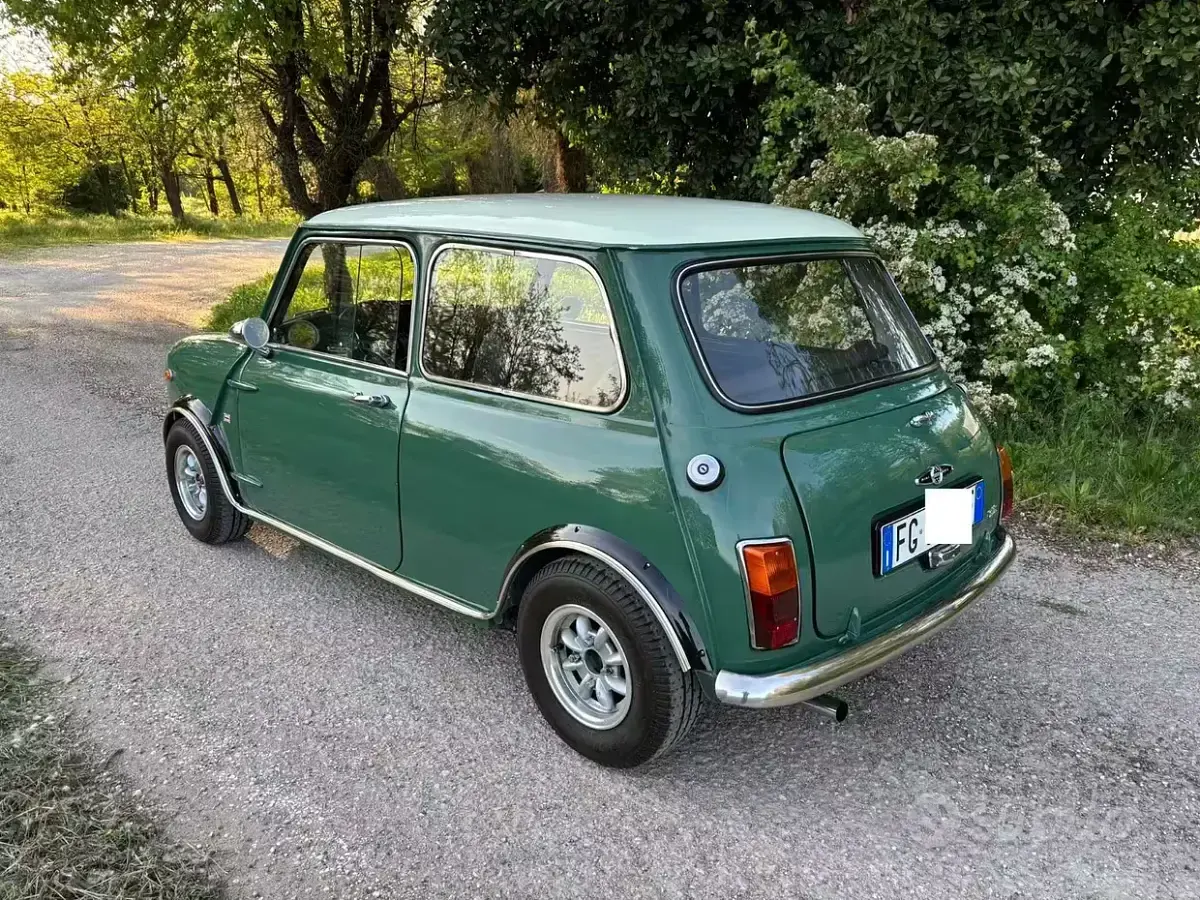 Usata Austin Mini 1960 Verde Utilitaria