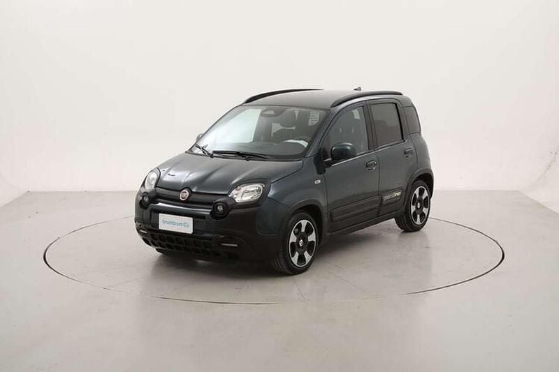Usata Fiat Panda Cross Cross 71 CV (52 kW) 2025 Verde scuro Utilitaria
