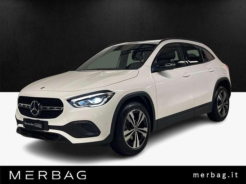 Bianco Usata 2022 Mercedes GLA180 SUV | 31.900 € (Buon prezzo) - Immagine 1/4