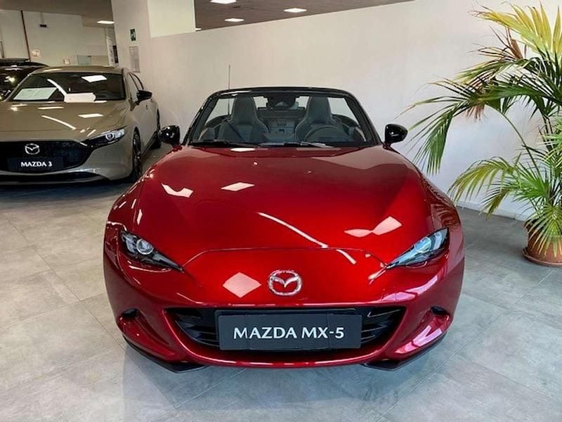 Nuova Mazda MX5 Homura-Line 132 CV (97 kW) 2026 Soul red crystal Cabrio