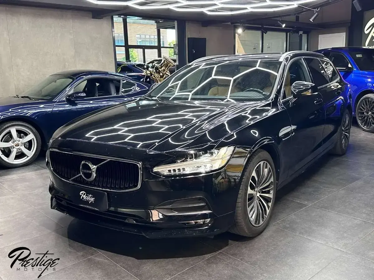 Usata Volvo V90 190 CV (139 kW) 2019 Nero Station wagon