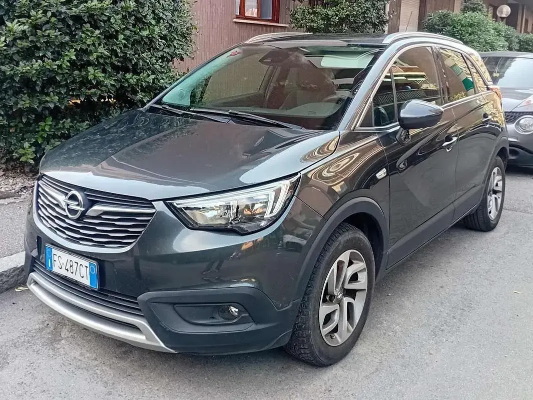 Begagnad Opel Crossland X Ultimate 102 HK (75 kW) 2018 Svart SUV