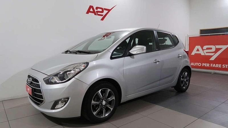 Usata Hyundai ix20 Xpossible 90 CV (66 kW) 2016 Argento Utilitaria