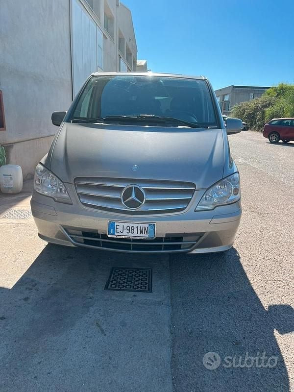 Usata Mercedes Vito 150 CV (110 kW) 2012 Grigio Furgone