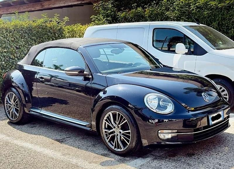 Usata VW Beetle Cabriolet Design 105 CV (77 kW) 2014 Nero Cabrio