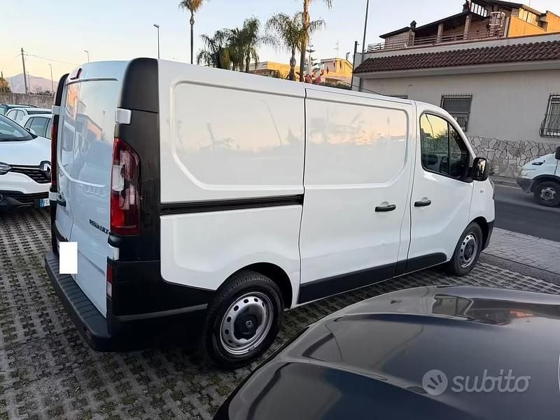 Usata Renault Trafic 95 CV (69 kW) 2019 Bianco Monovolume