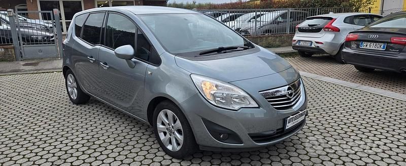Usata Opel Meriva Cosmo 140 CV (102 kW) 2010 Grigio Monovolume