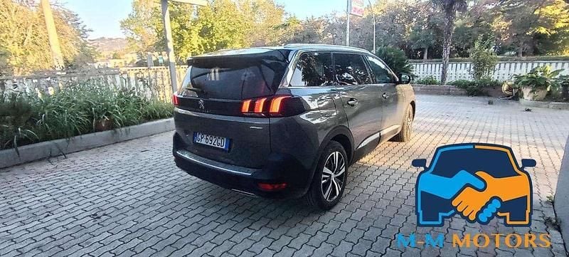 Usata Peugeot 5008 GT-line 131 CV (96 kW) 2019 Bronzo SUV