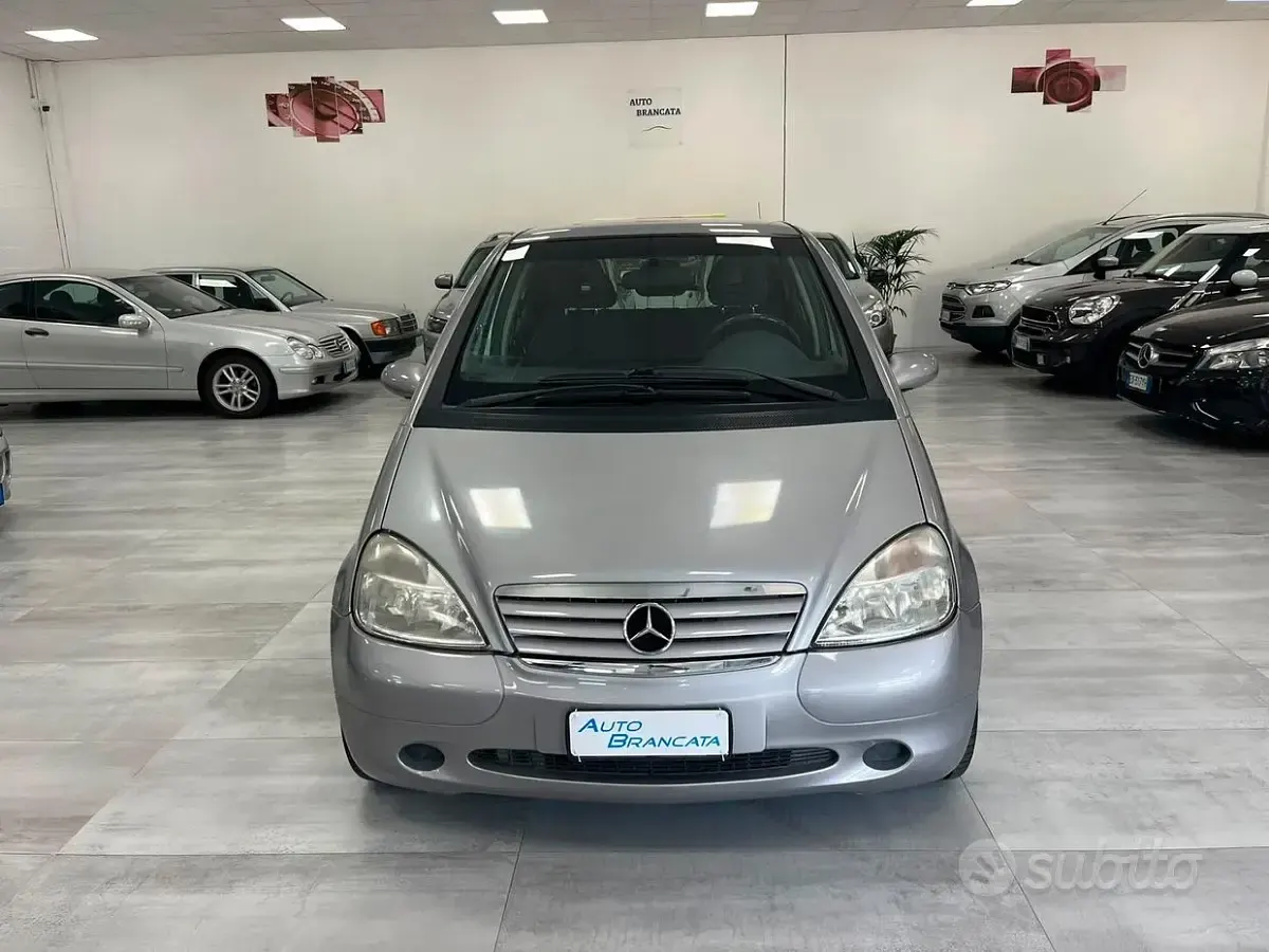 Usata Mercedes A140 Elegance 82 CV (60 kW) 2001 Grigio Utilitaria