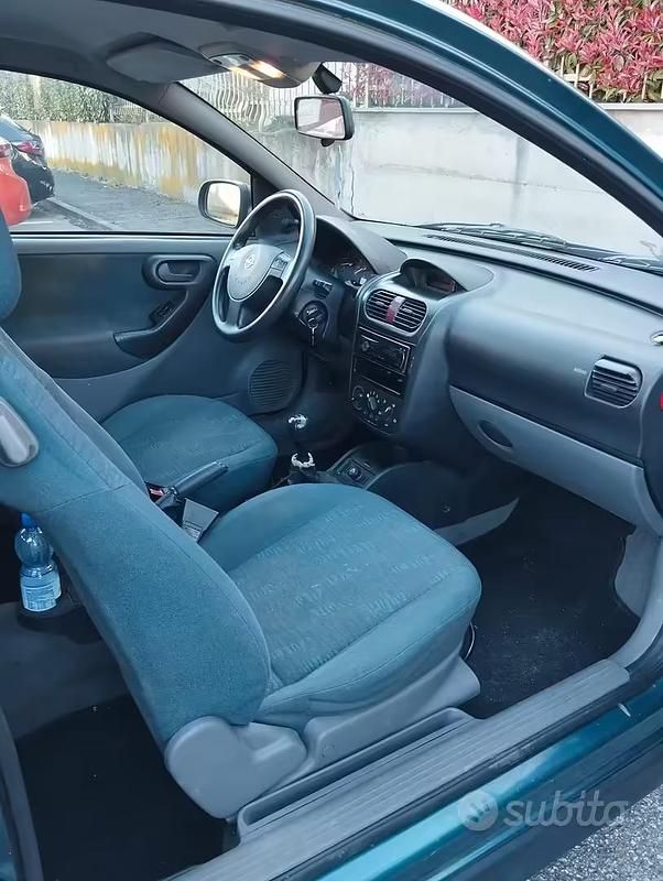Usata Opel Corsa 54 CV (39 kW) 2001 Verde Utilitaria