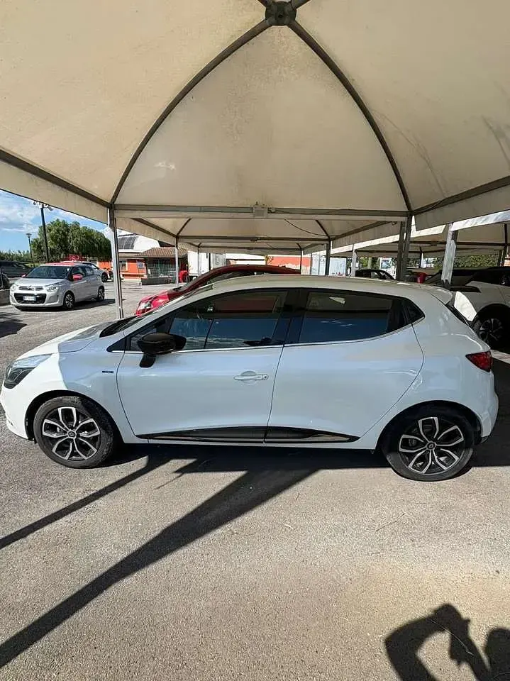 Usata Renault Clio IV 73 CV (53 kW) 2018 Bianco Berlina