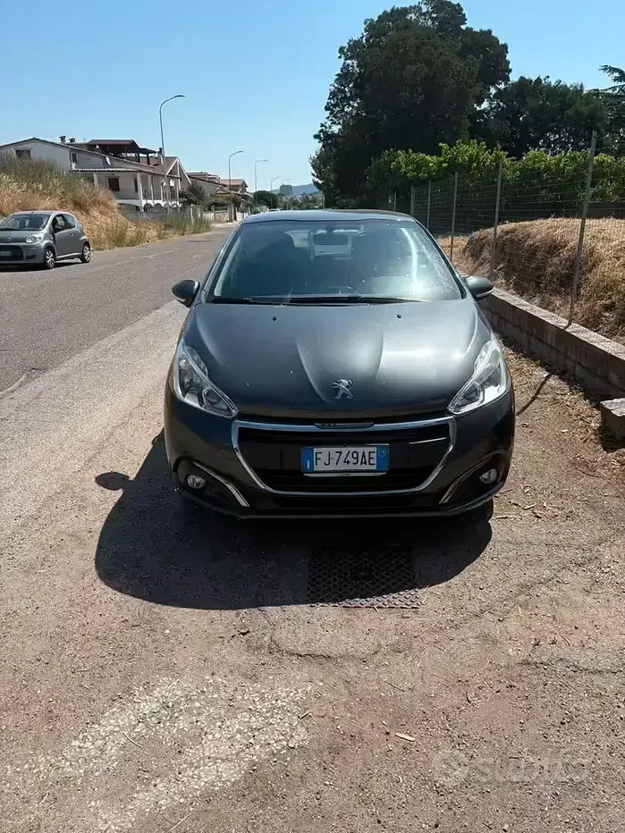 Usata Peugeot 208 2017 Grigio Utilitaria