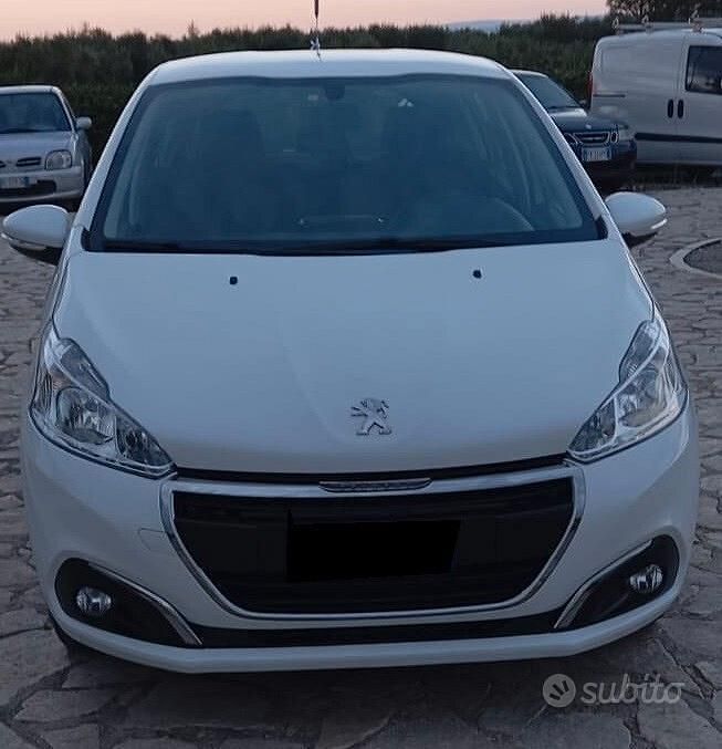 Bianco Usata 2021 Peugeot 208 Active Due volumi | 8500 € (Super prezzo) - Immagine 1/4